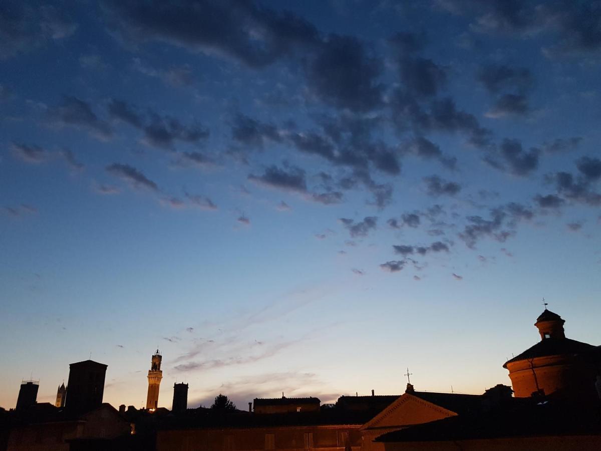 Un Terrazzo Sulla Magia Lejlighed Siena Eksteriør billede